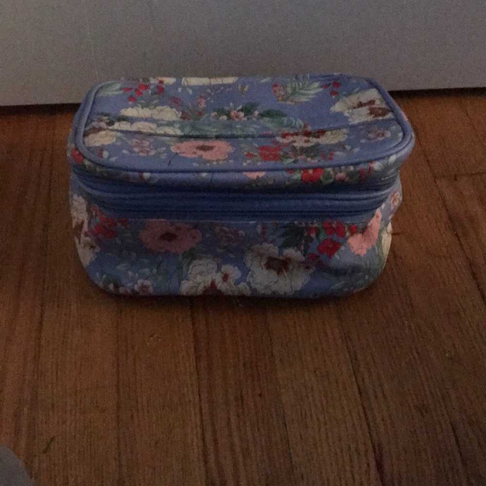 Blue flower makeup bag